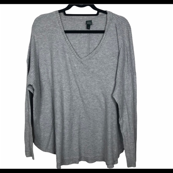 wild fable Tops - Wild fable gray V-neck long sleeve waffle print shirt size extra large